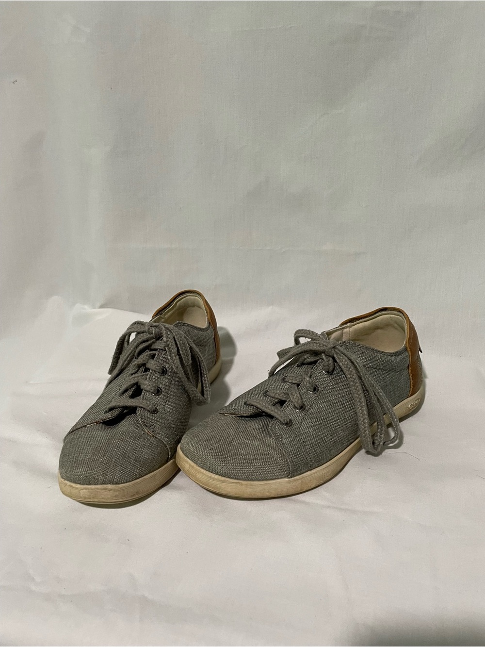 Chaco Women’s Gray Canvas Lace-Up Sneakers Size 6.5 EUR 37.5